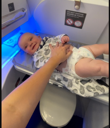 changing-diaper-on-a-plane